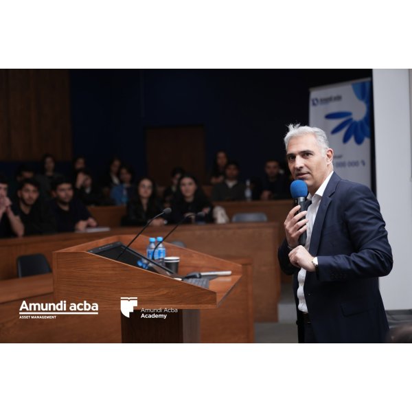 Meeting with students at the French University in Armenia