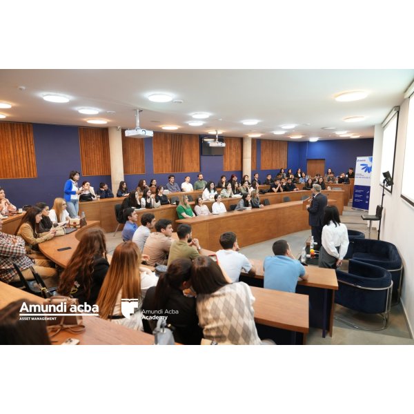 Meeting with students at the French University in Armenia